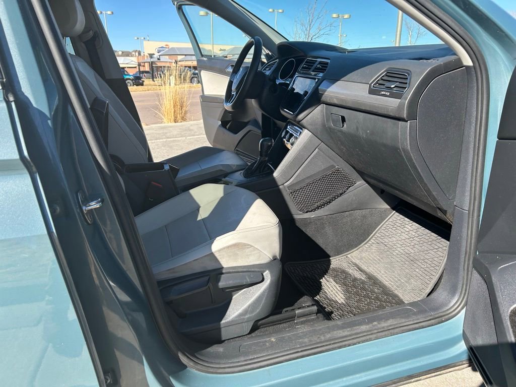 Used 2021 Volkswagen Tiguan SE image 24
