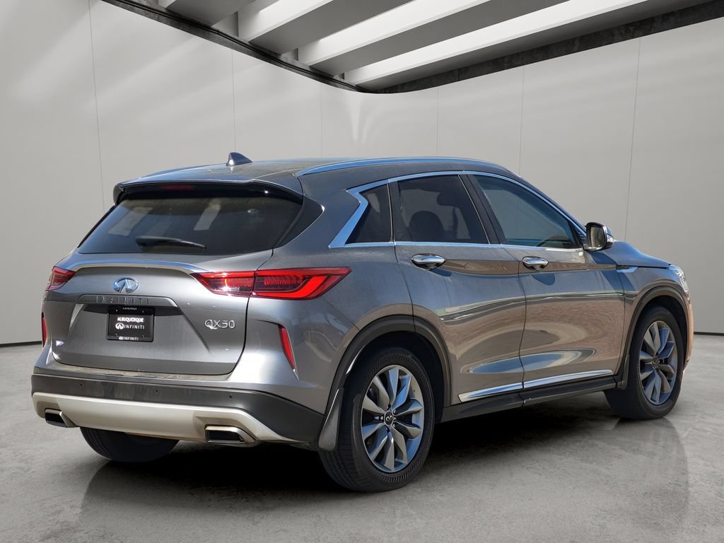 Used 2021 INFINITI QX50 Luxe w/ Accent Package AWD/4WD image 3