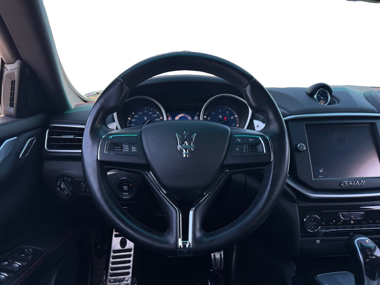 Used 2015 Maserati Ghibli RWD image 12