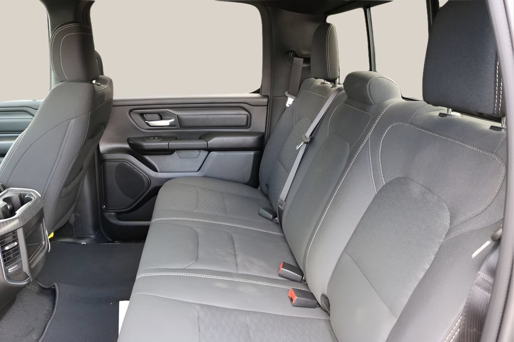 New 2026 RAM 1500 Express AWD/4WD image 15