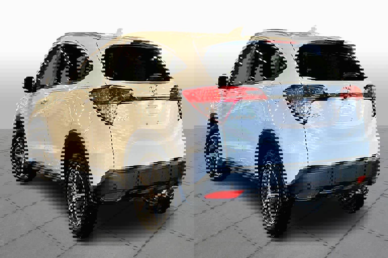 Used 2022 Honda HR-V EX image 12