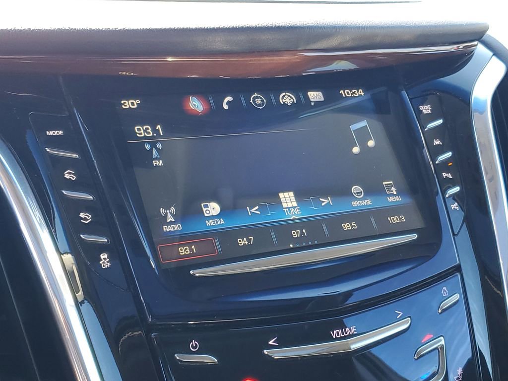 Used 2018 Cadillac Escalade Luxury w/ LPO, Radiant Package AWD/4WD image 16