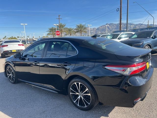 Used 2019 Toyota Camry SE w/ Carpet Mat Package image 5