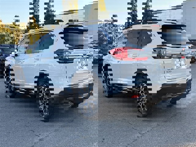 New 2025 Subaru Ascent Limited image 5