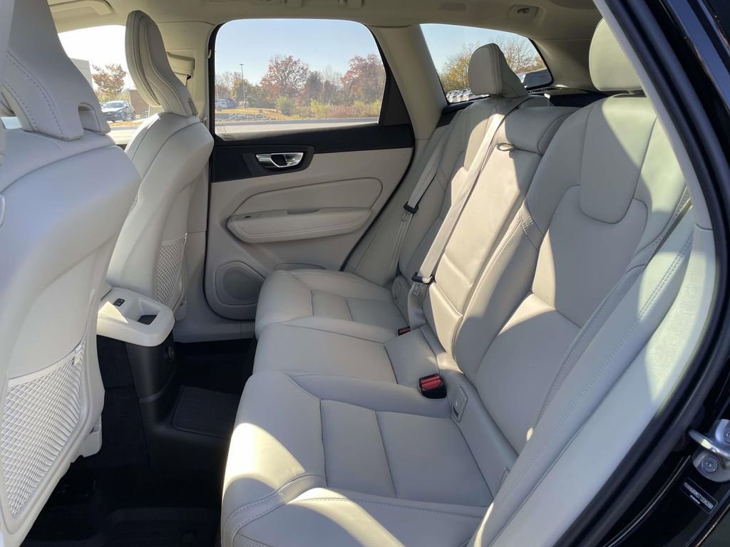 New 2026 Volvo XC60 T8 Ultra w/ Protection Package Premier image 3