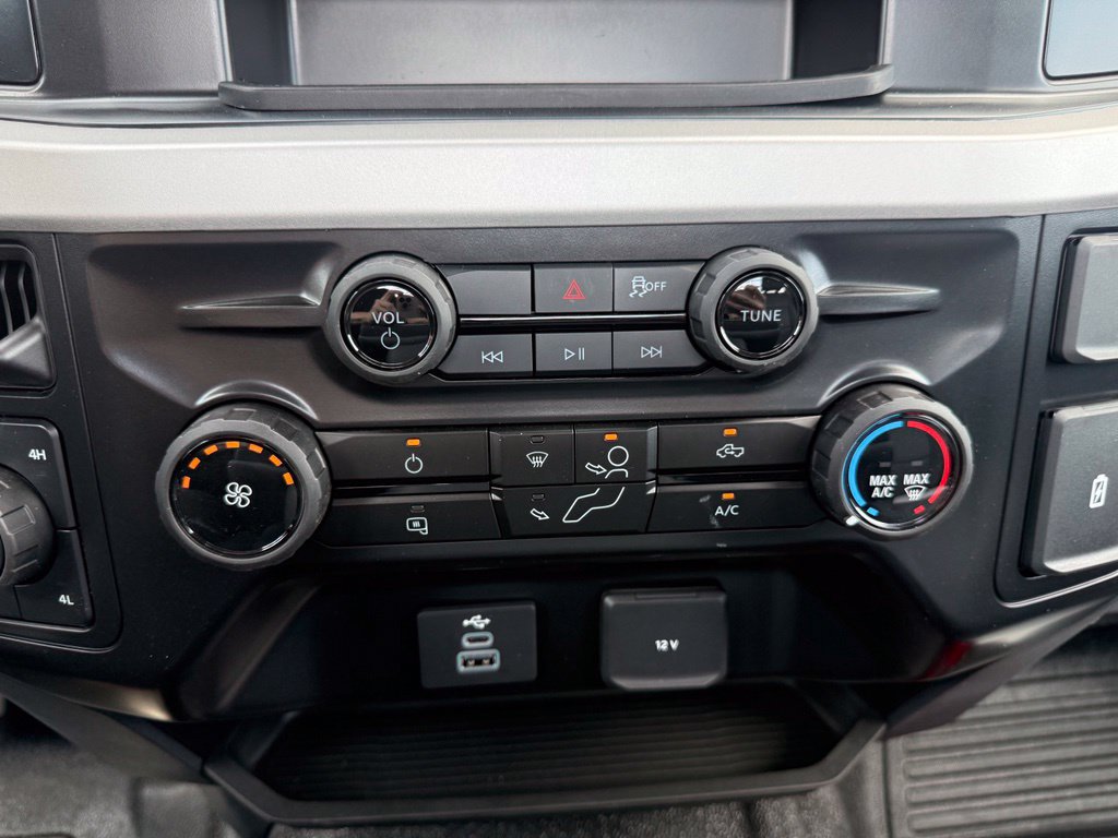 New 2026 Ford F550 4x4 Regular Cab Super Duty image 28