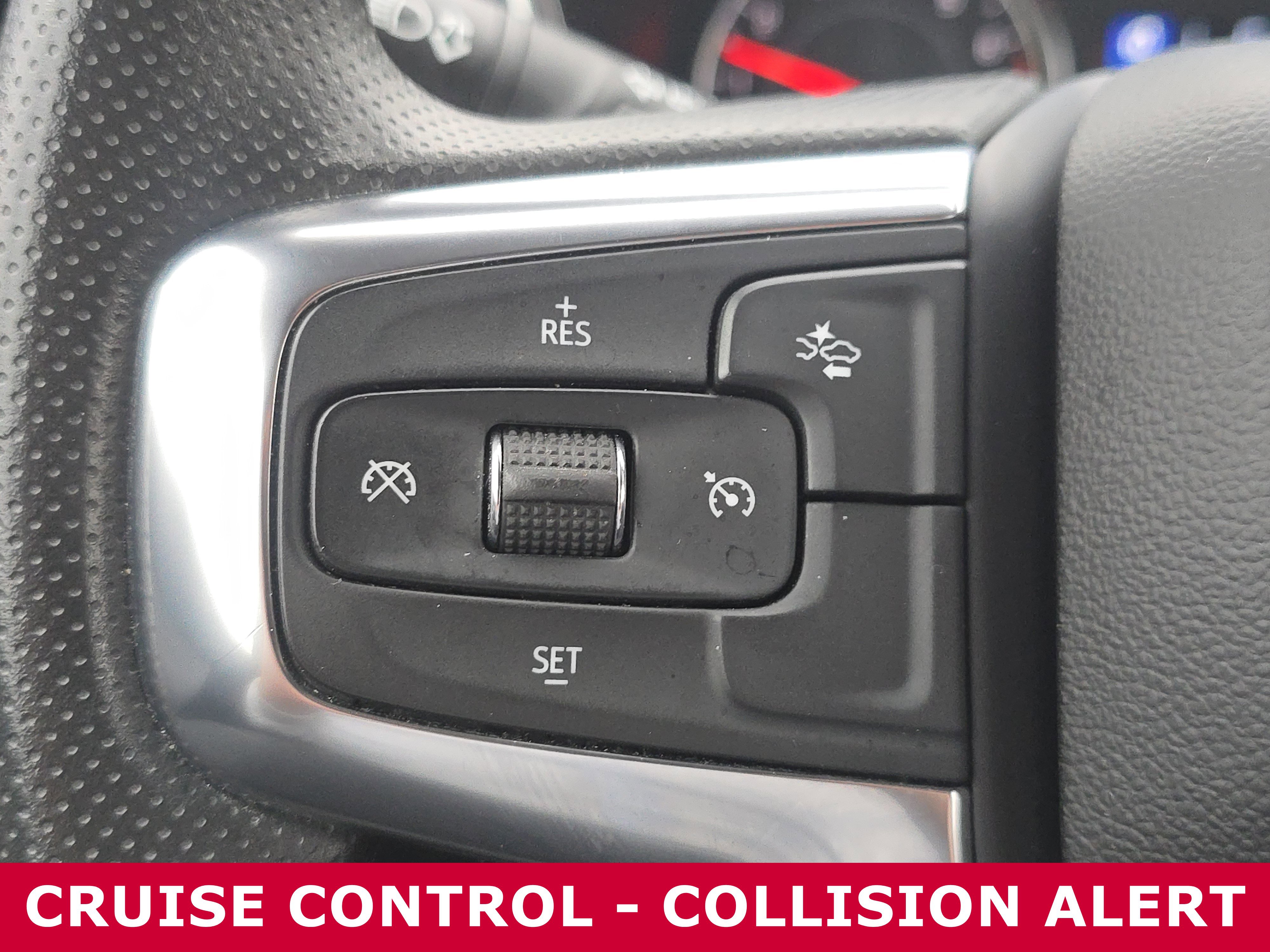 Used 2025 Chevrolet Blazer LT image 8