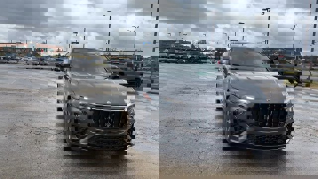 Used 2022 Maserati Levante Modena image 3