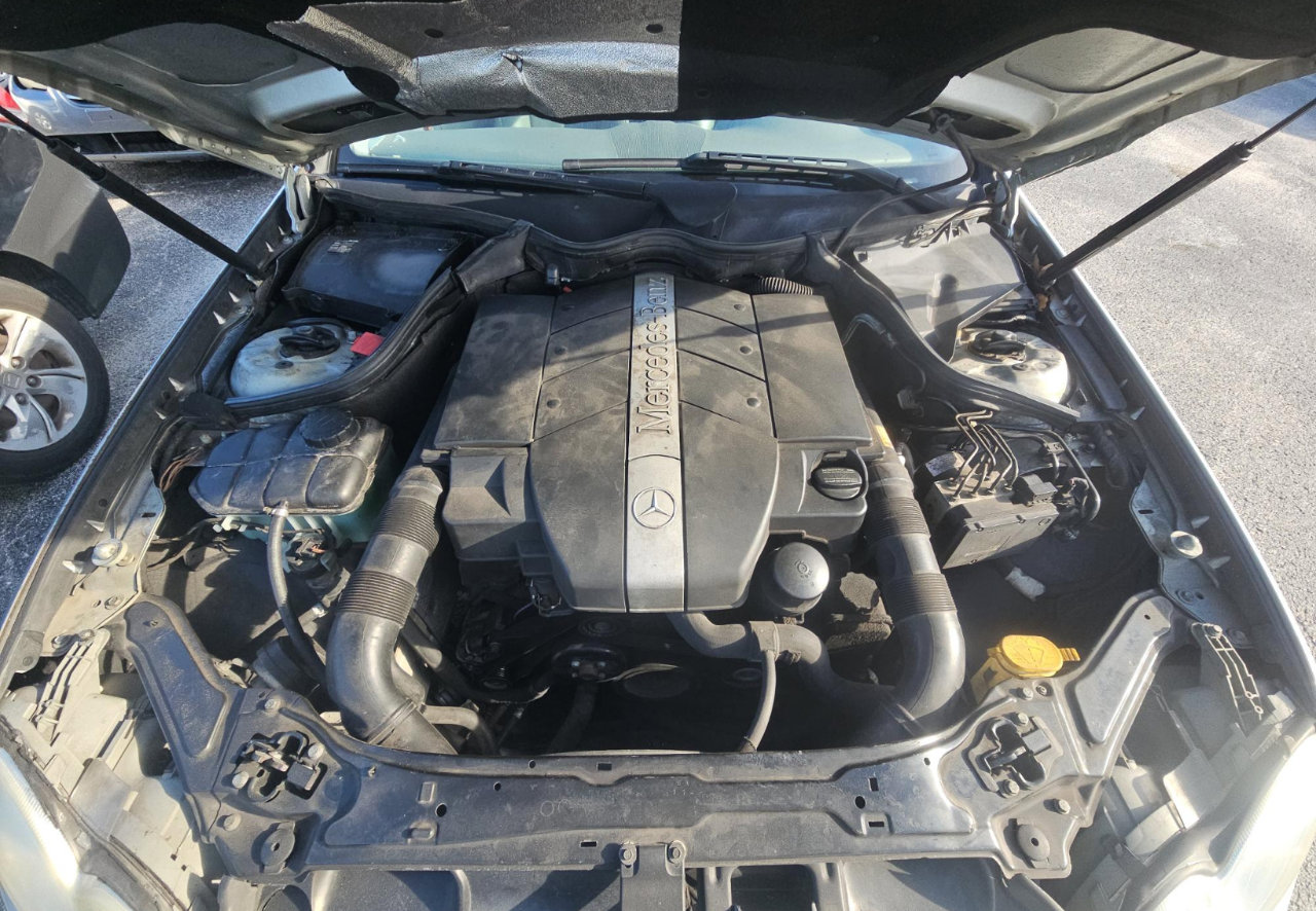 Used 2004 Mercedes-Benz CLK 320 Coupe image 13