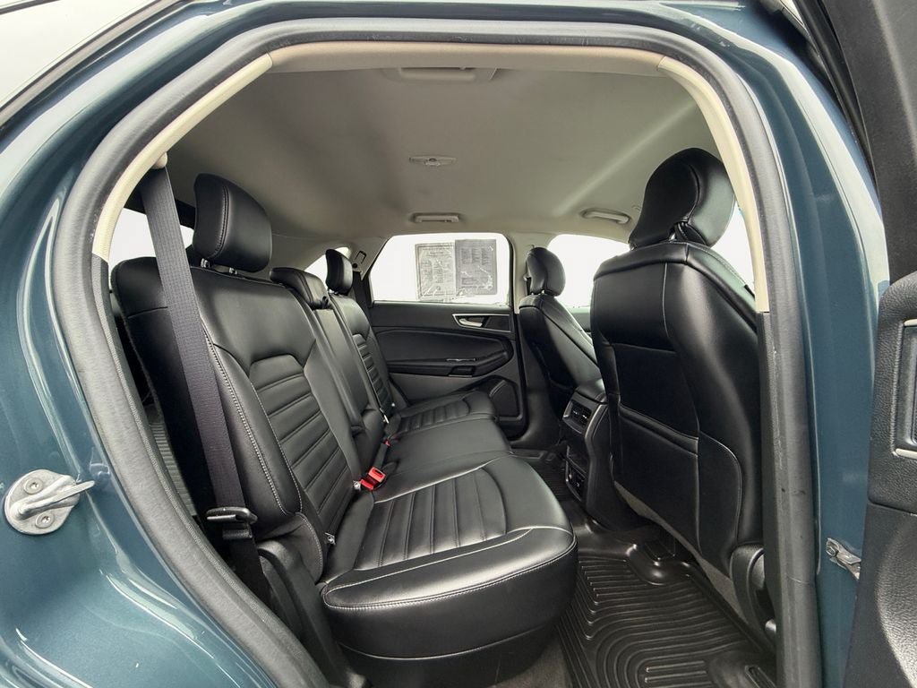 Used 2019 Ford Edge SEL w/ Equipment Group 201A AWD/4WD image 23