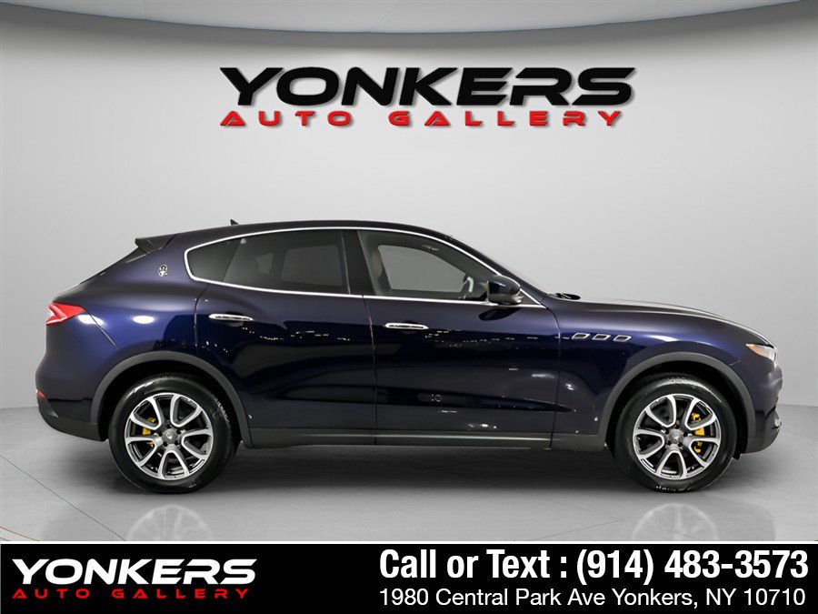 Used 2017 Maserati Levante AWD/4WD image 8