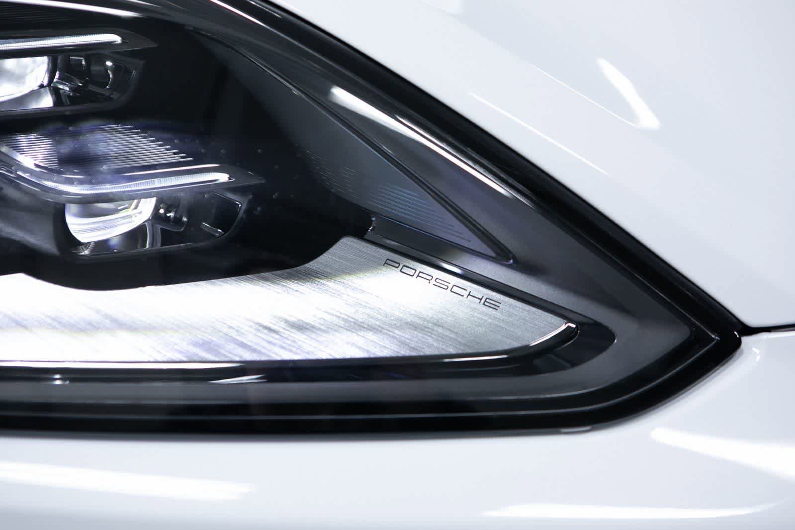New 2026 Porsche Cayenne Turbo image 33