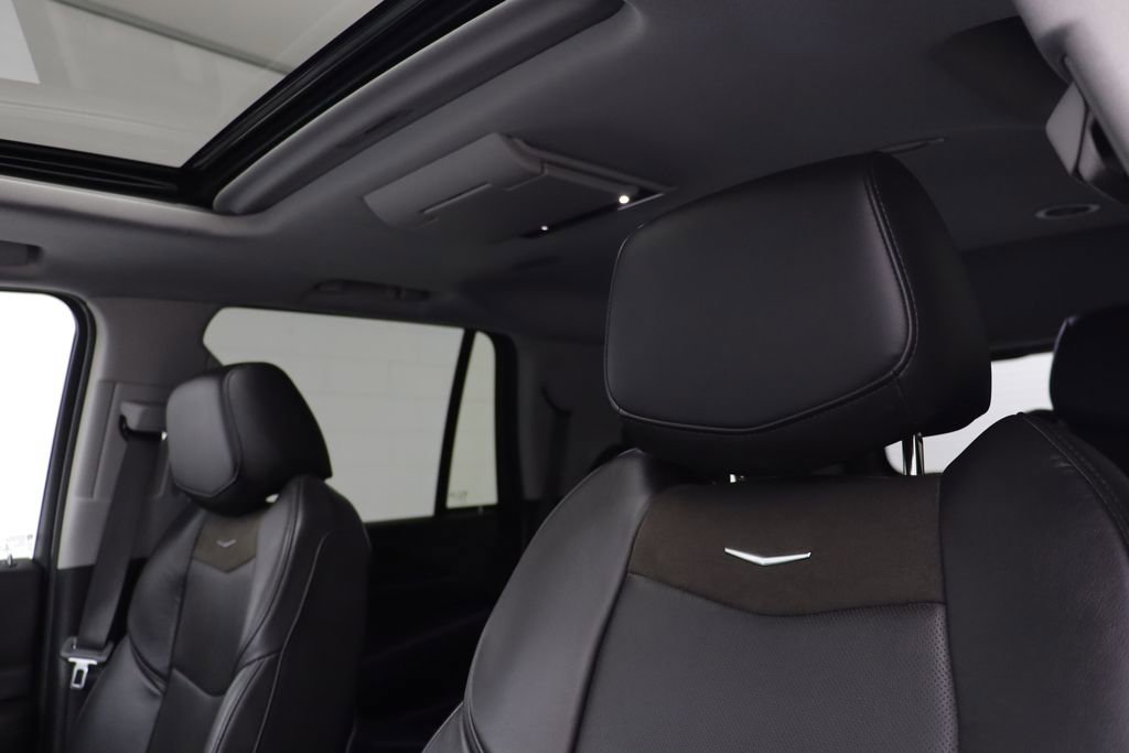 Used 2020 Cadillac Escalade Premium Luxury image 14