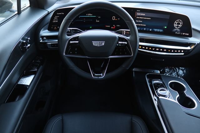 Certified 2025 Cadillac Lyriq Luxury image 26