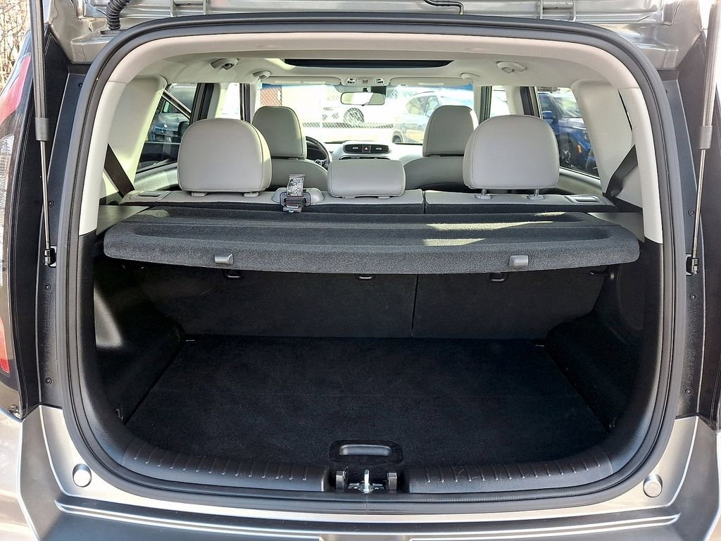 Certified 2019 Kia Soul + w/ Primo Package image 29