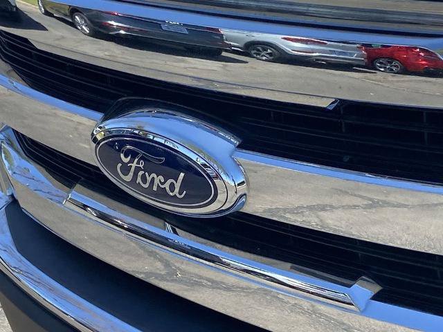 Used 2016 Ford F150 Lariat w/ Equipment Group 501A Mid AWD/4WD image 26