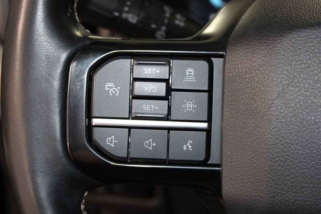 Used 2023 Ford Expedition Platinum AWD/4WD image 41