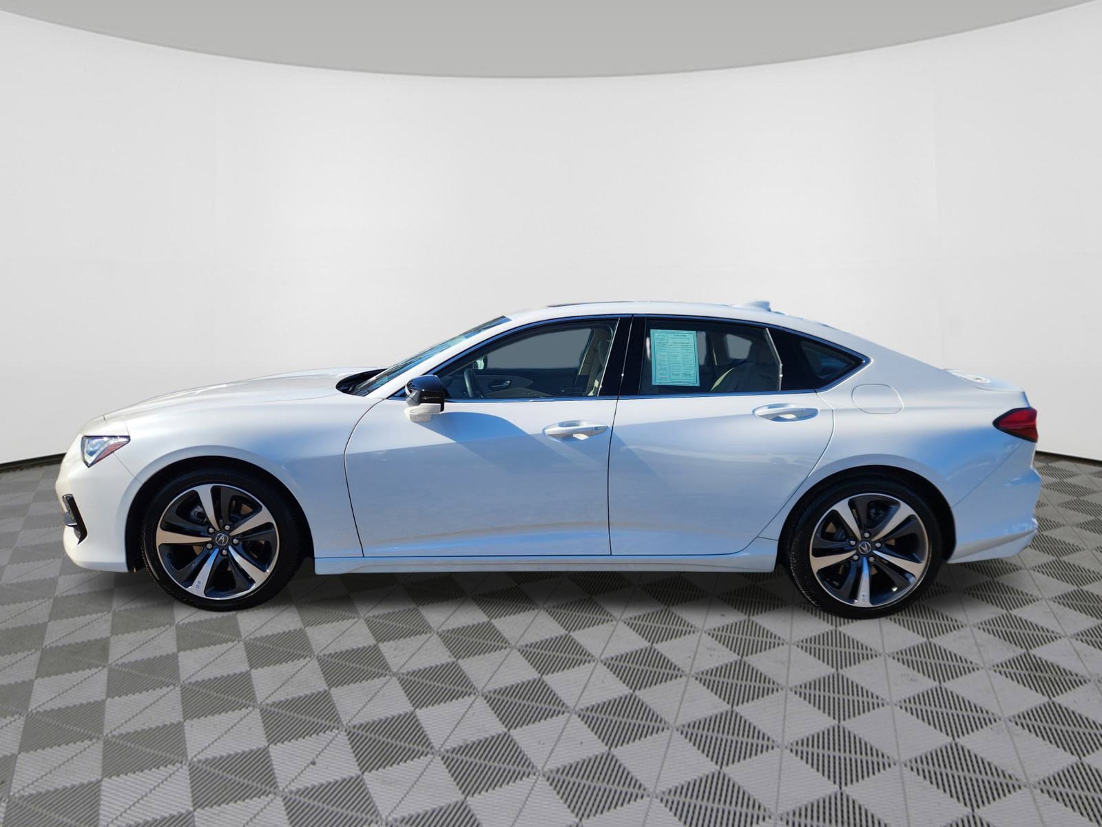 Certified 2025 Acura TLX w/ Technology Package image 5