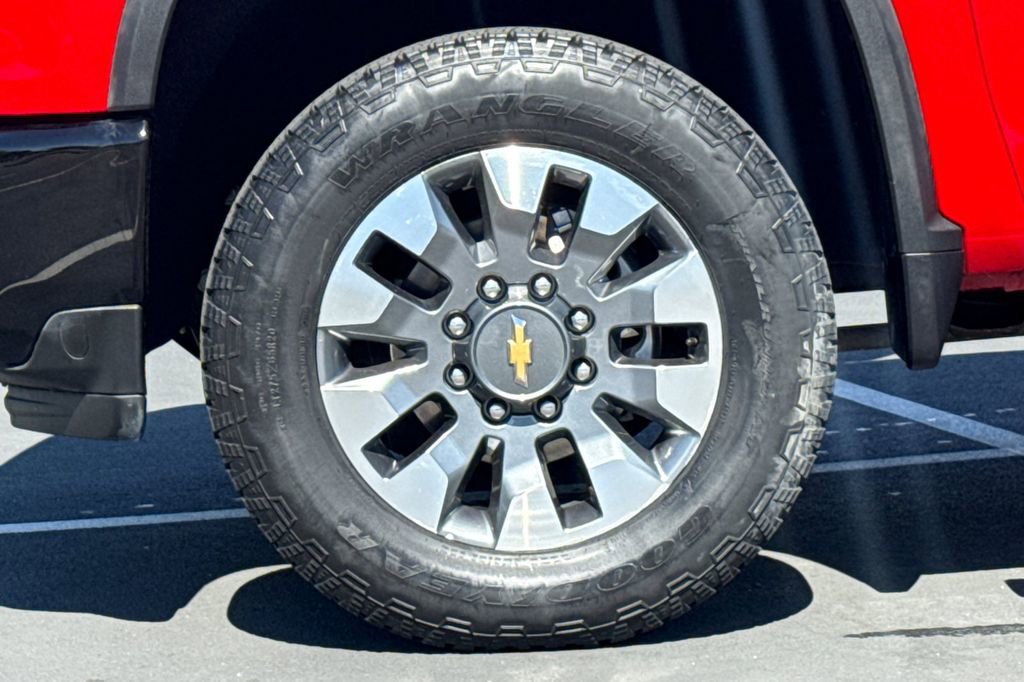 Used 2022 Chevrolet Silverado 2500 Custom w/ Custom Convenience Package image 15