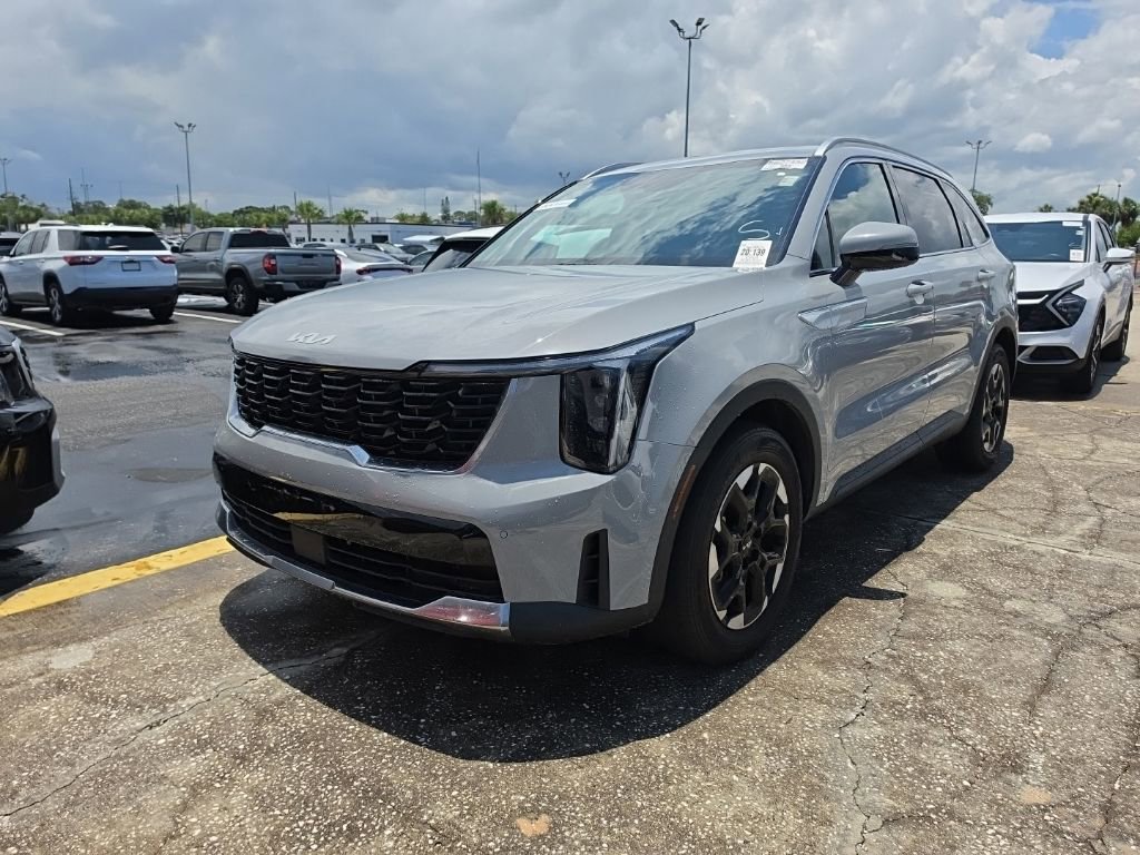 Certified 2024 Kia Sorento S FWD image 4