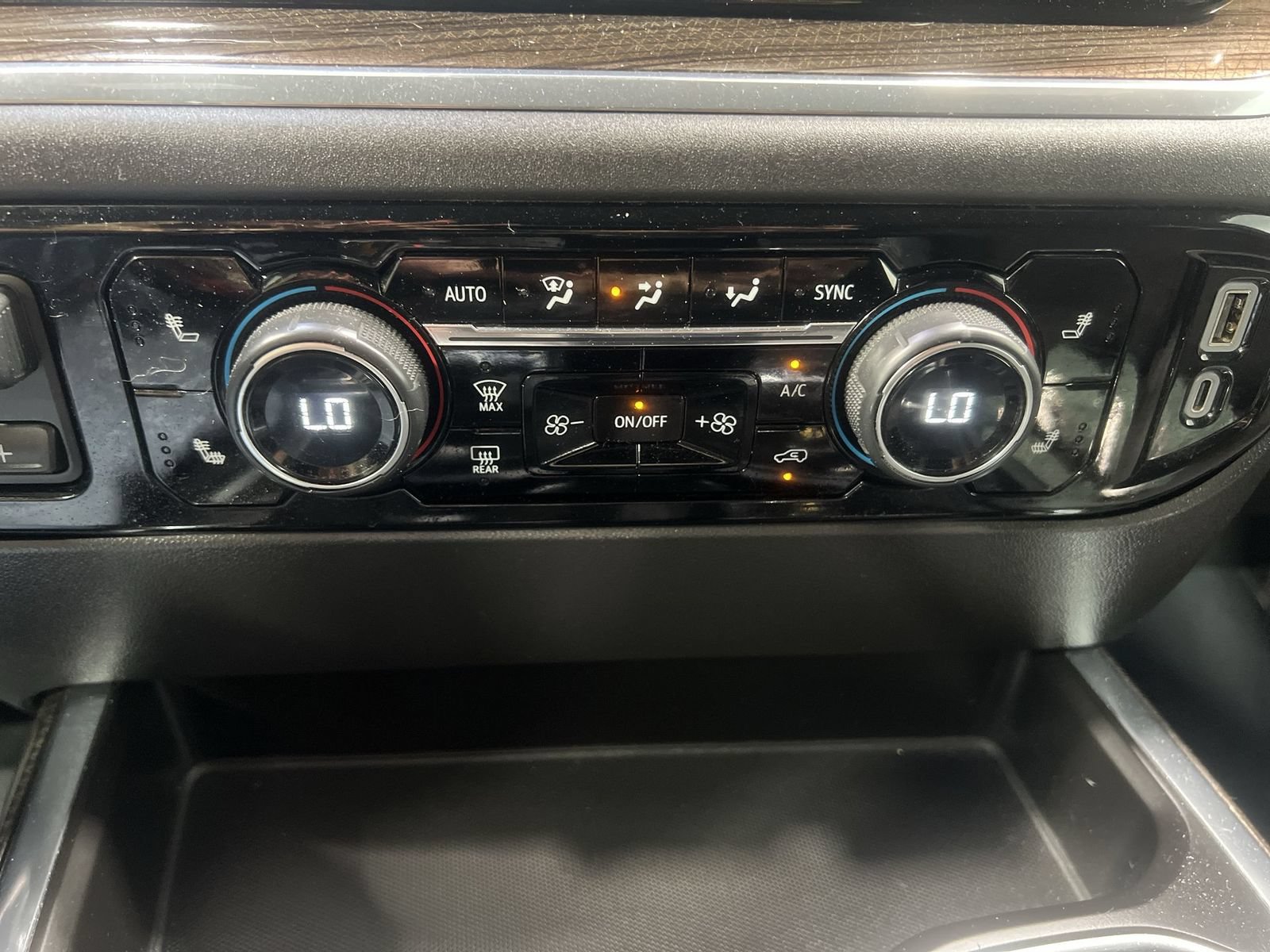 Used 2023 Chevrolet Silverado 1500 RST w/ Convenience Package II AWD/4WD image 19
