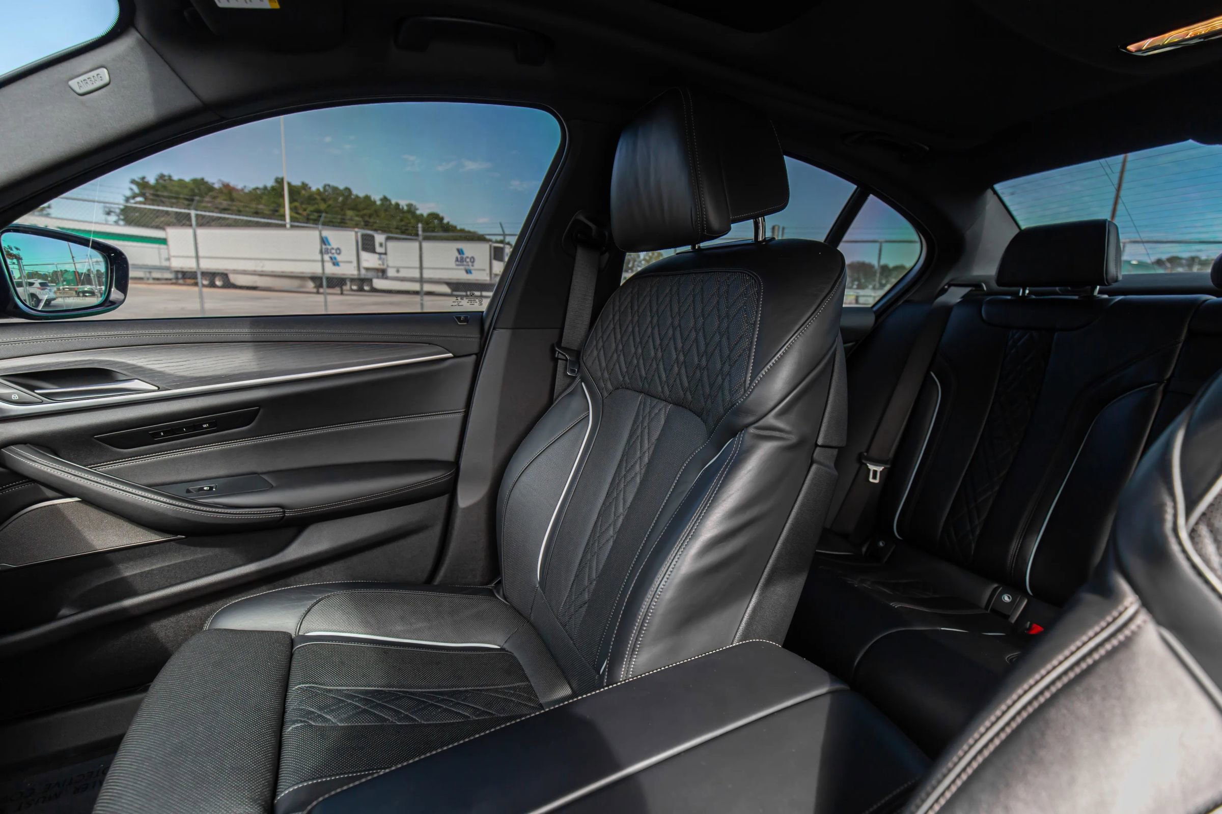 Used 2022 BMW M550i xDrive w/ Shadowloine Package image 22