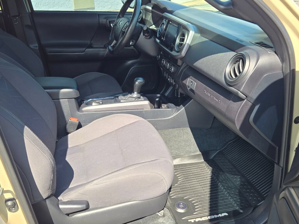 Used 2019 Toyota Tacoma TRD Sport RWD image 4