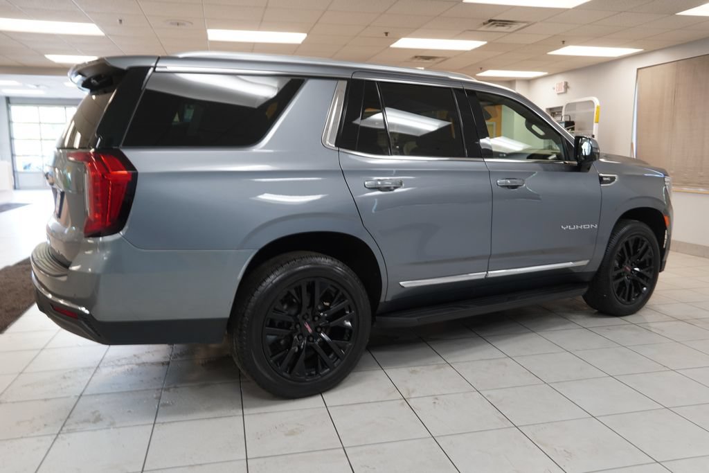 Certified 2022 GMC Yukon SLT w/ SLT Premium Package AWD/4WD image 16