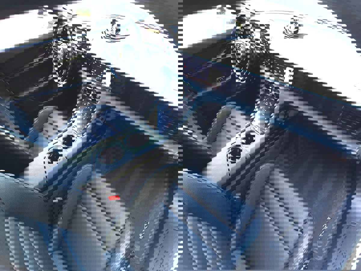 Used 2023 Porsche Taycan image 22