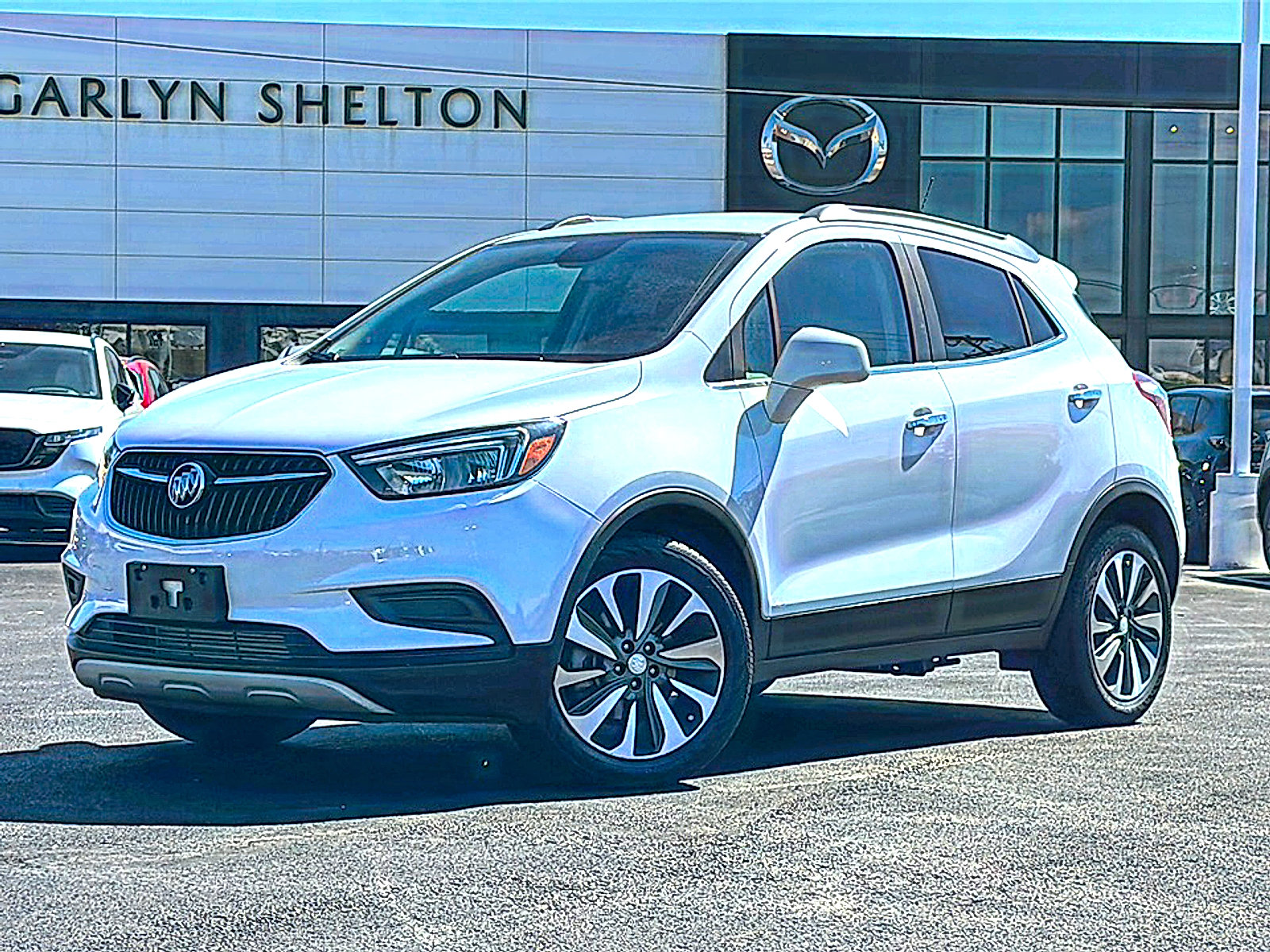 Used 2022 Buick Encore Preferred w/ Safety Package AWD/4WD image 2