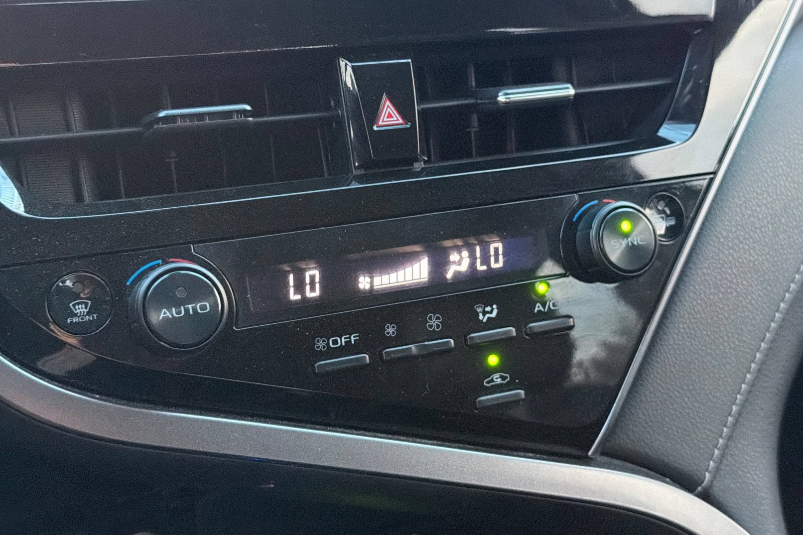 Used 2023 Toyota Camry XSE FWD image 19