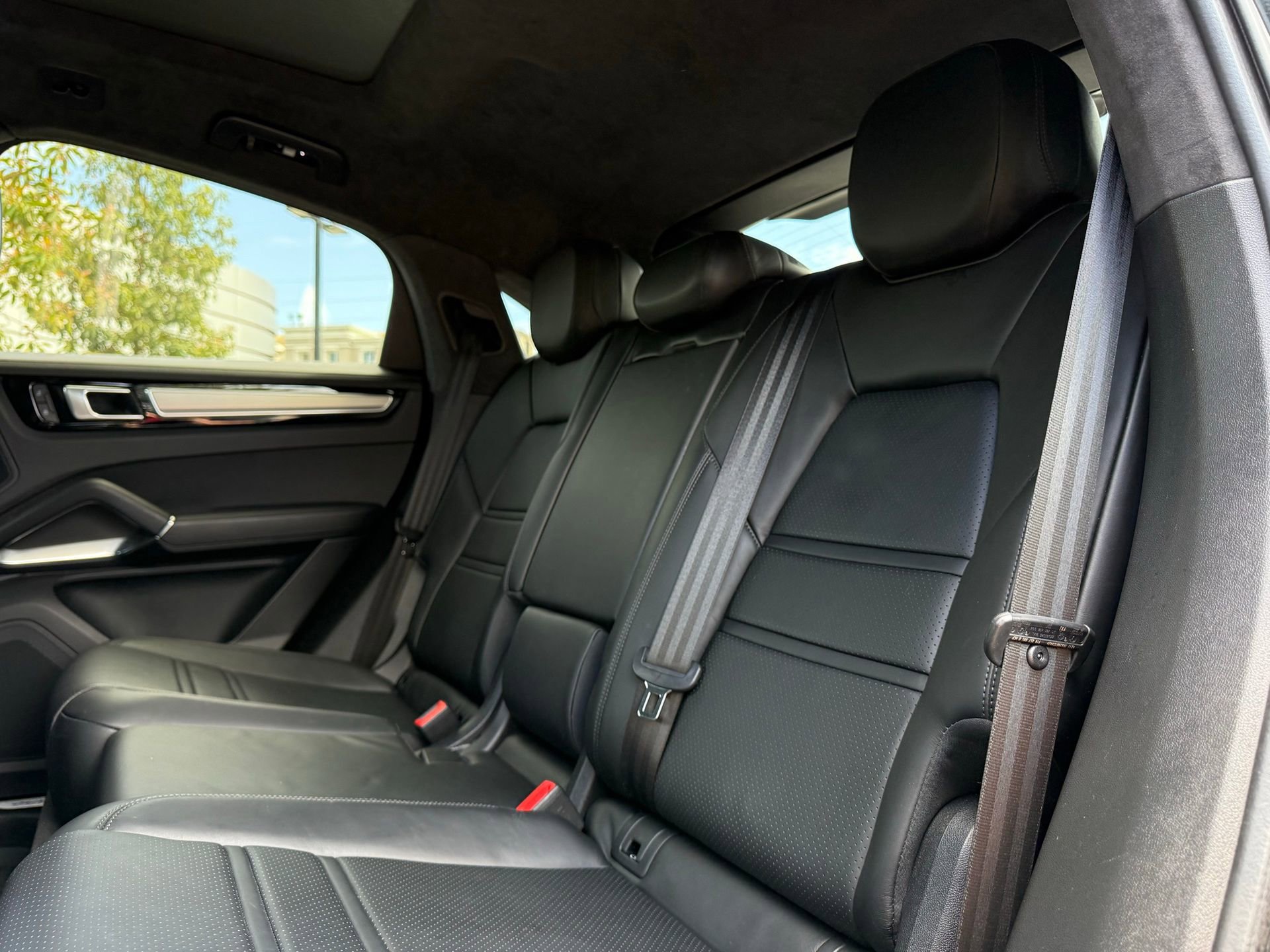 Certified 2022 Porsche Cayenne Turbo w/ Performance Package (PG2) AWD/4WD image 29