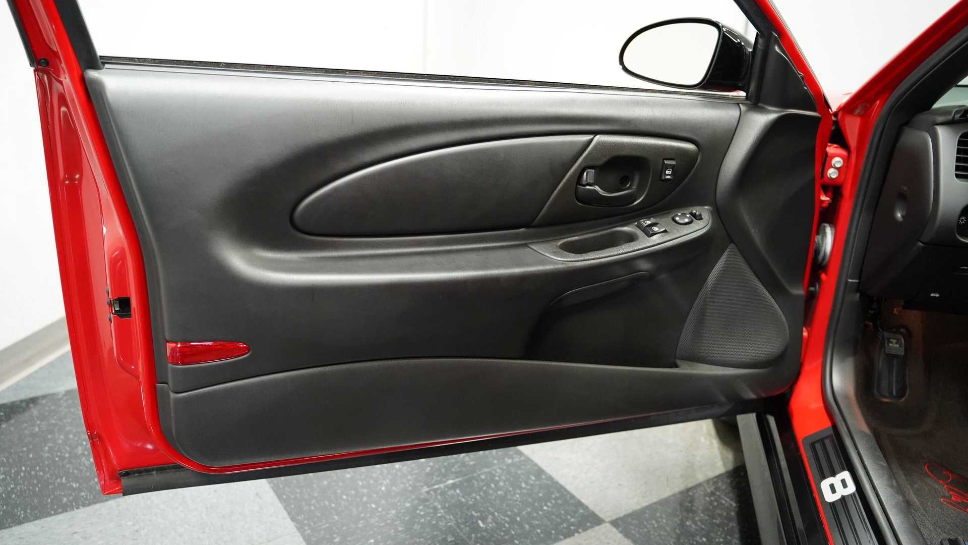 Used 2004 Chevrolet Monte Carlo SS w/ Dale Earnhardt Jr. Package image 33