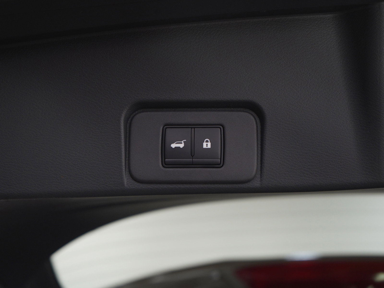 Used 2024 Nissan Rogue SV w/ SV Premium Package image 11