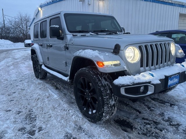 Used 2023 Jeep Wrangler Unlimited Sahara w/ Cold Weather Group image 2