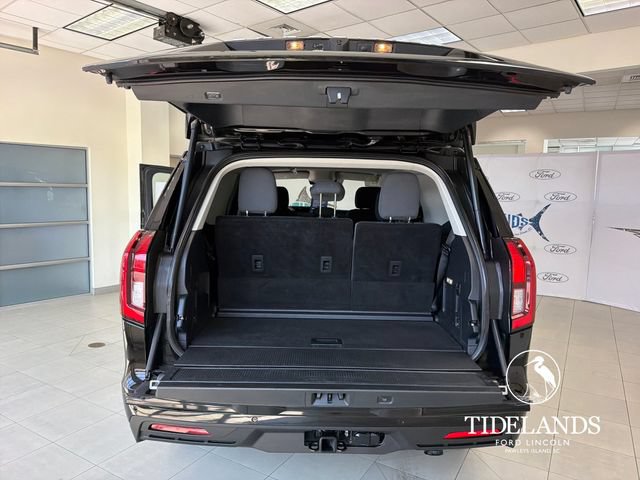 Certified 2025 Ford Expedition Active RWD image 12
