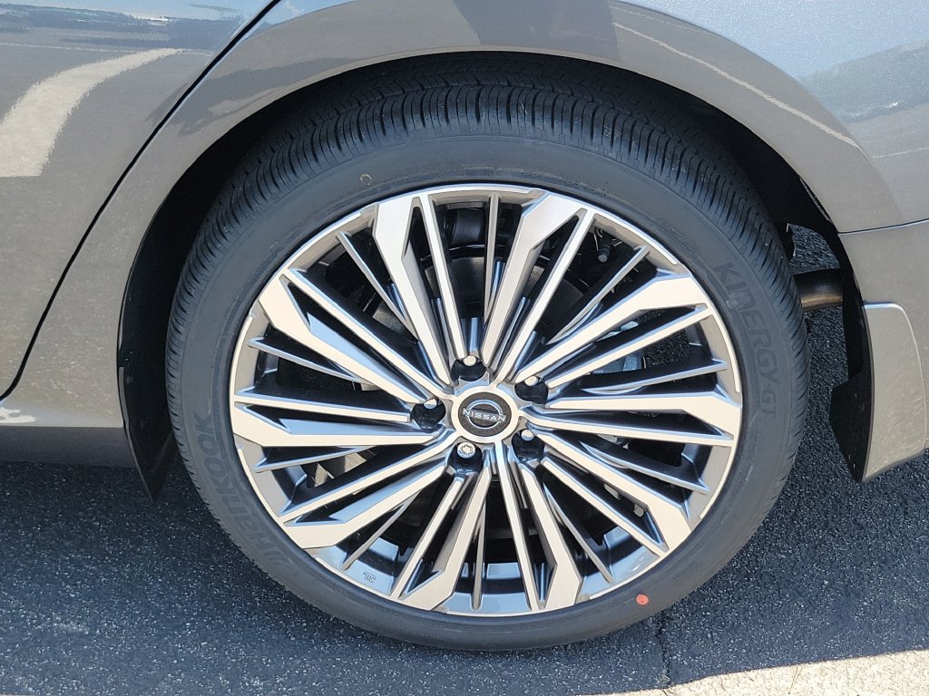 New 2026 Nissan Altima 2.5 SV w/ SV Premium Package FWD image 5