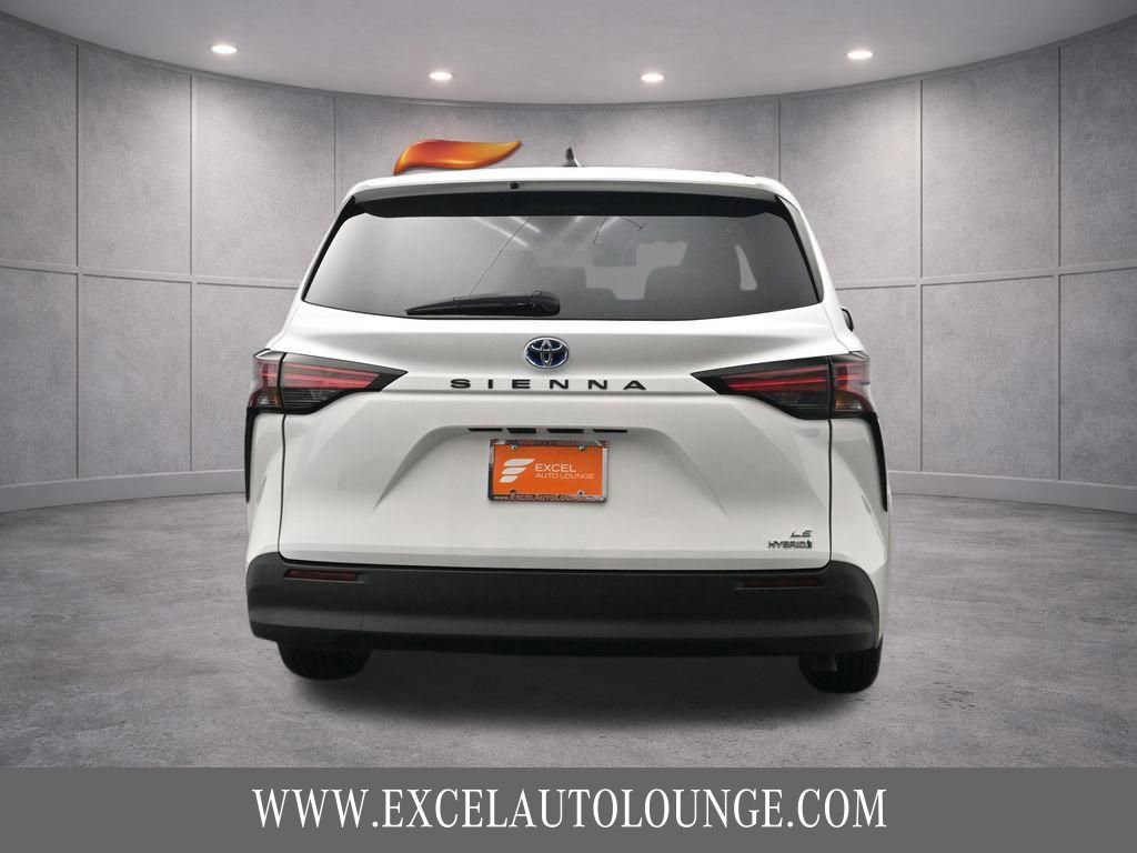 Used 2022 Toyota Sienna LE FWD image 7