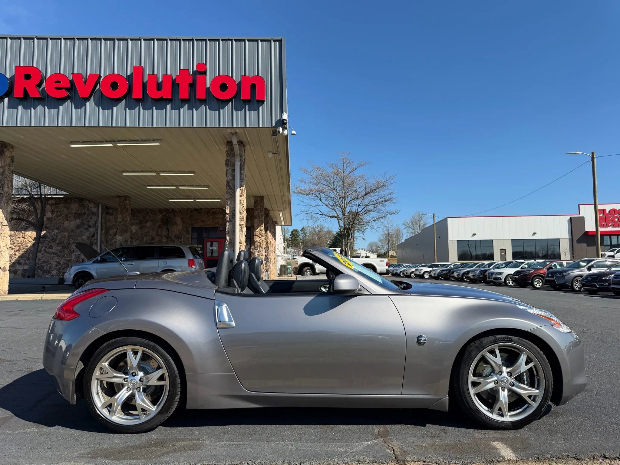 Used 2010 Nissan 370Z Touring w/ Sport Pkg image 27