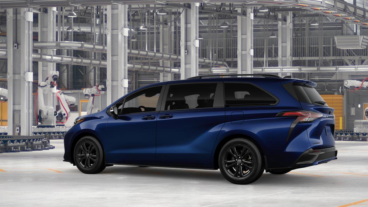 New 2026 Toyota Sienna XSE image 5