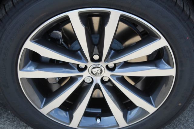 New 2026 Jaguar F-PACE R-Dynamic S image 8