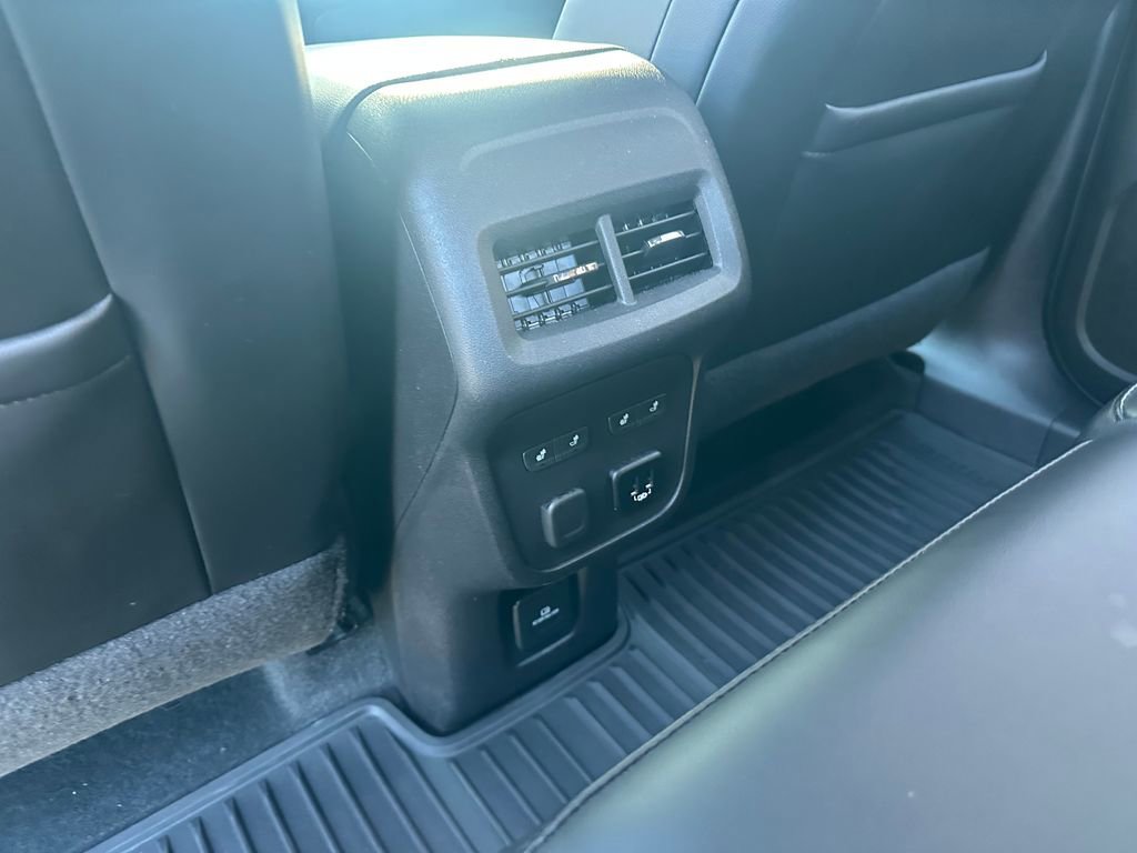 Used 2018 Chevrolet Equinox Premier image 53