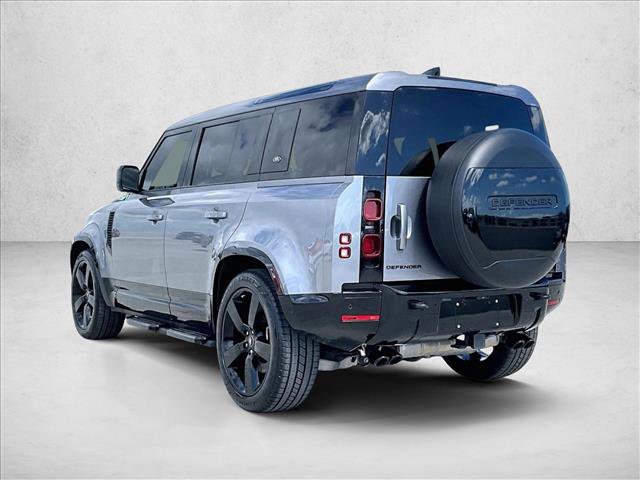 Used 2024 Land Rover Defender 110 SE image 13