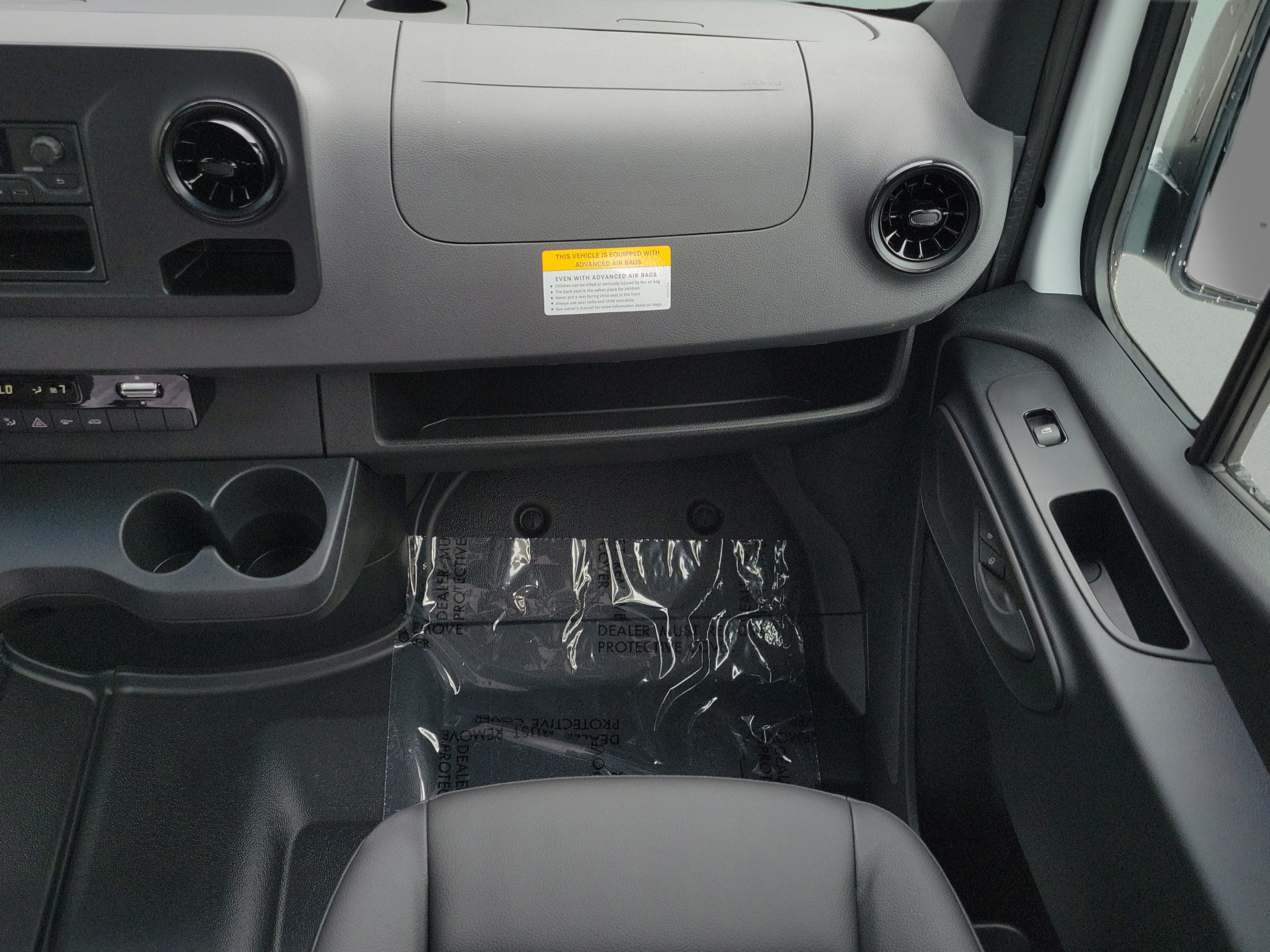 New 2025 Mercedes-Benz Sprinter 2500 image 10