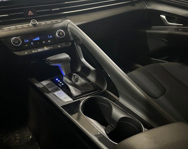 Used 2023 Hyundai Elantra SEL w/ Convenience Package image 26