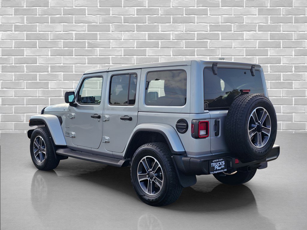 Used 2023 Jeep Wrangler Unlimited Sahara w/ Cold Weather Group AWD/4WD image 3