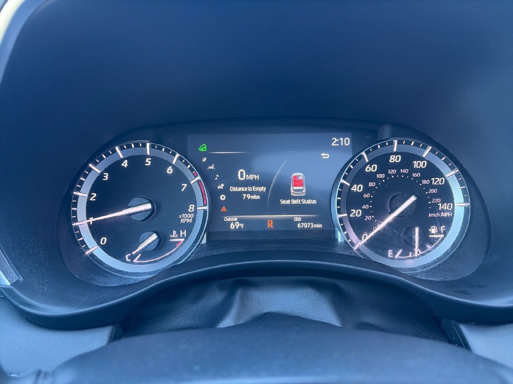 Used 2022 Toyota Highlander XLE AWD/4WD image 31