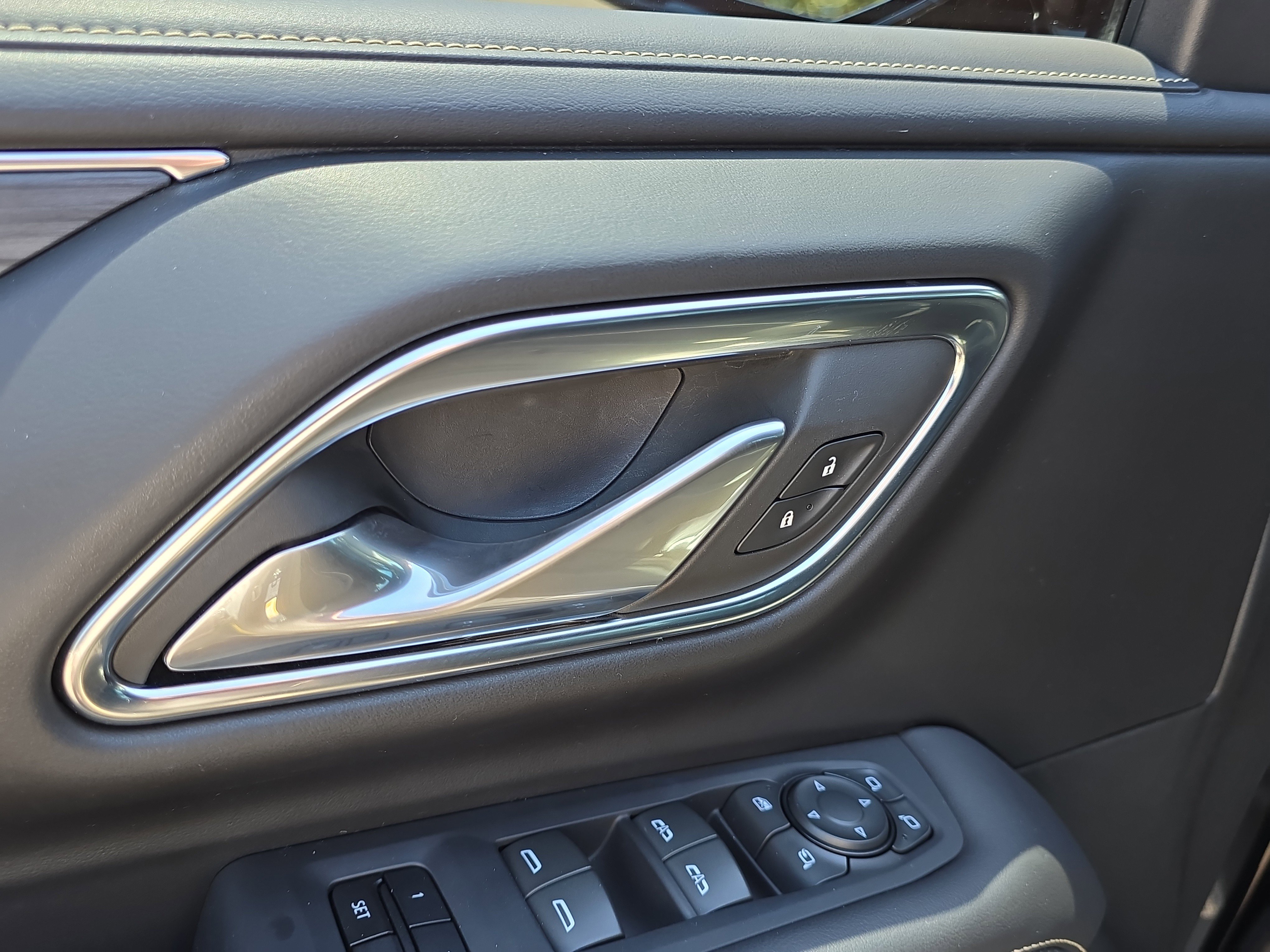 Used 2023 GMC Yukon SLT w/ SLT Luxury Package AWD/4WD image 20