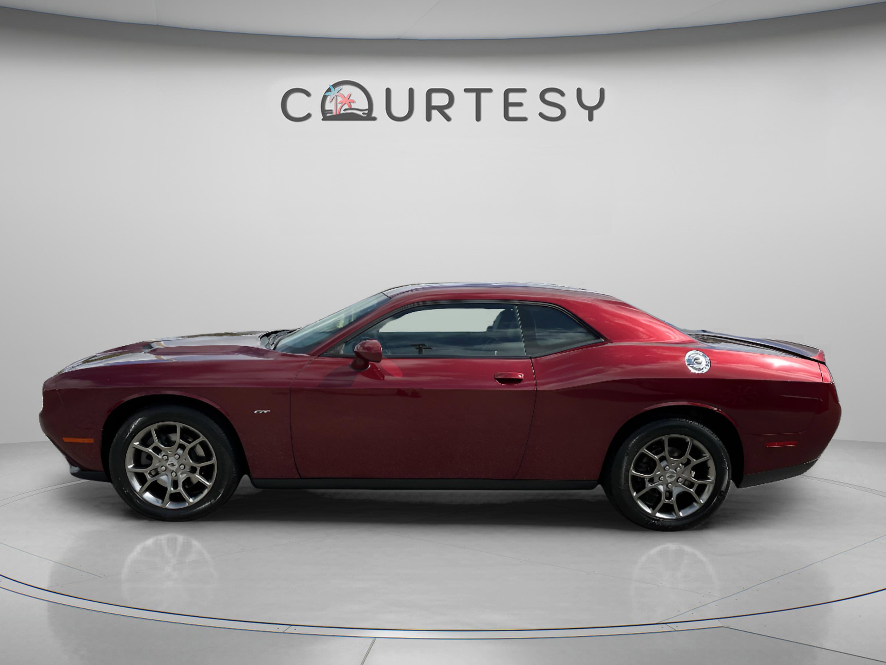 Used 2017 Dodge Challenger GT w/ Technology Group image 2