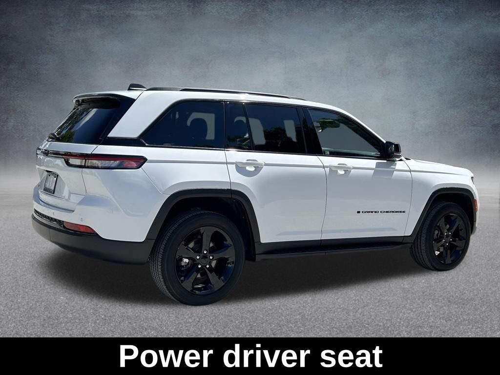 Certified 2024 Jeep Grand Cherokee Altitude image 7